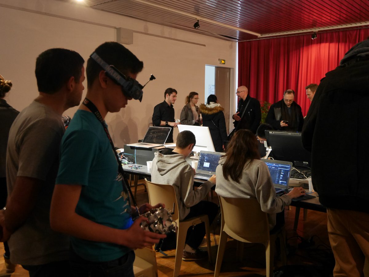 Cybervitesse, pilote de drone virtuel